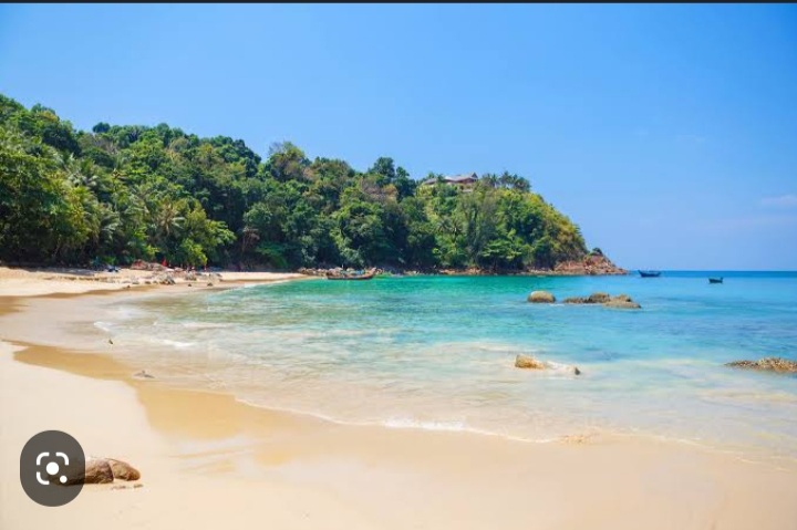 Banana Beach
