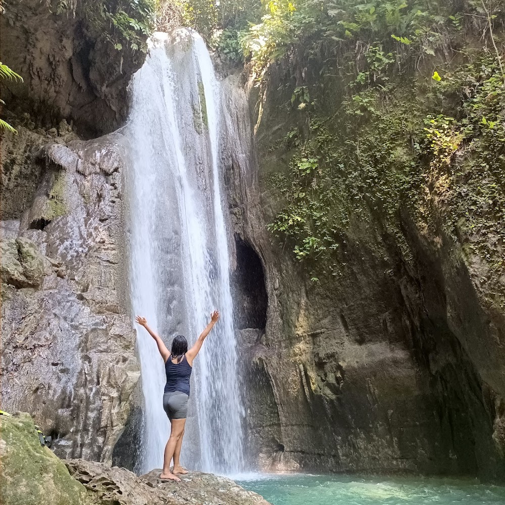 Binalayan Hidden Falls