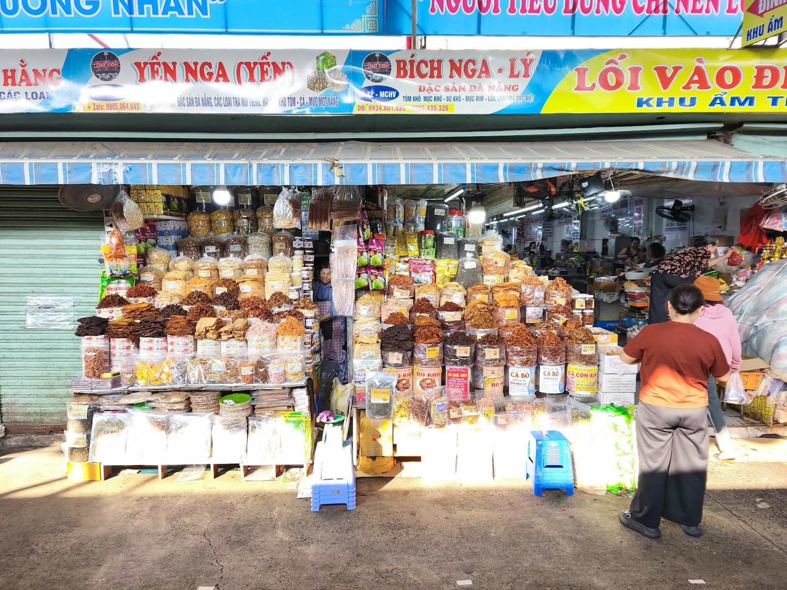 Con Market