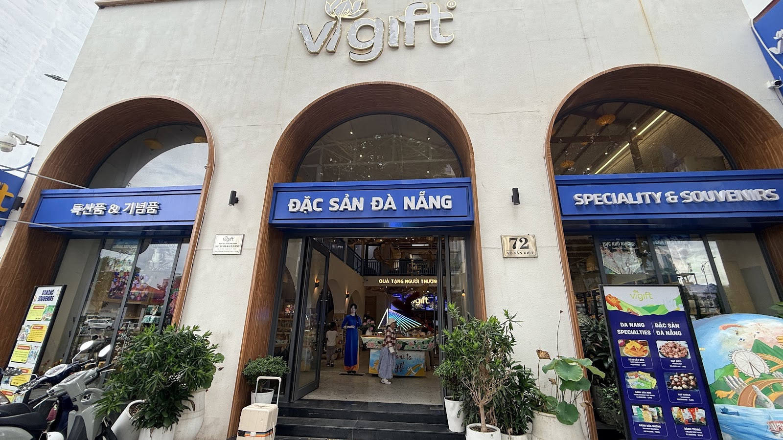 Da Nang Souvenir & Cafe