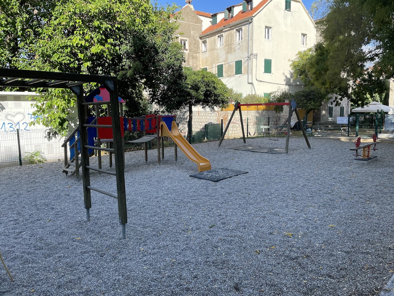 Dječje igralište Bačvice
