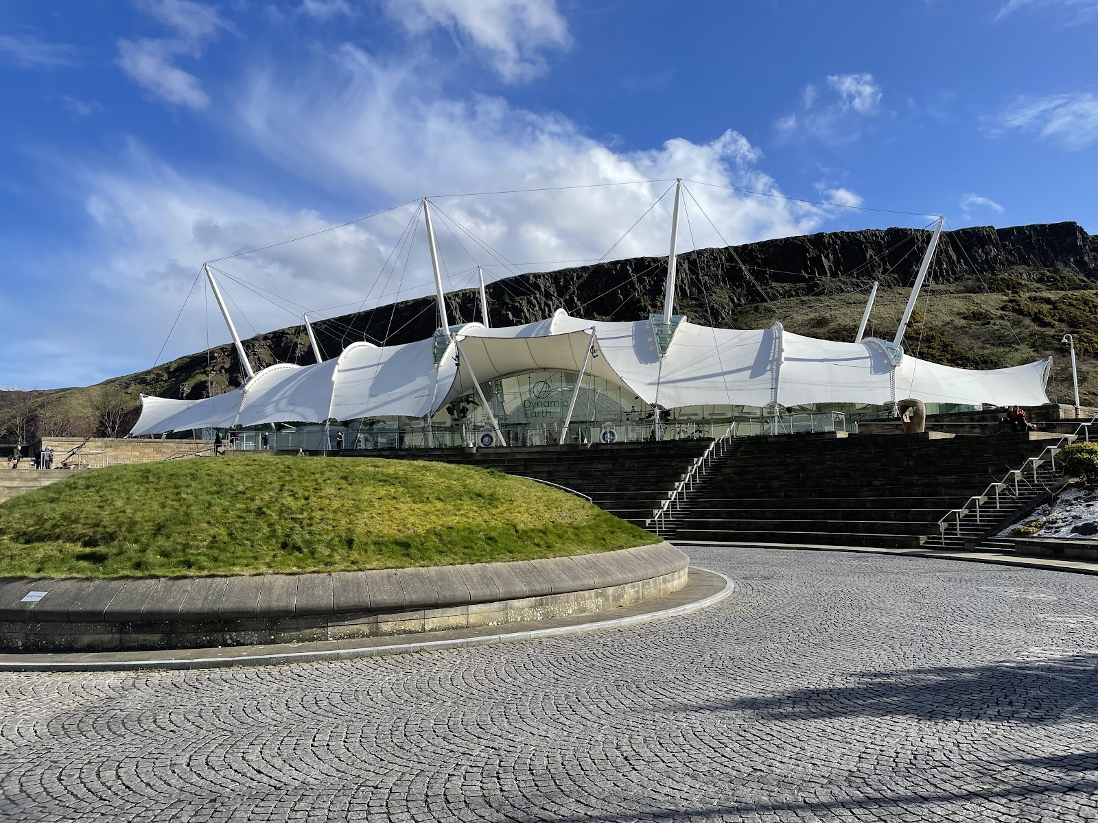 Dynamic Earth