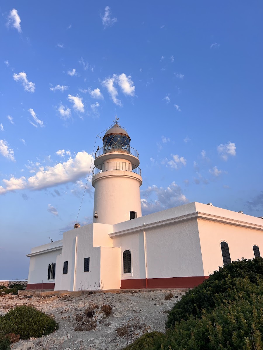 Faro de Cavallería (Cavallería Lighthouse)