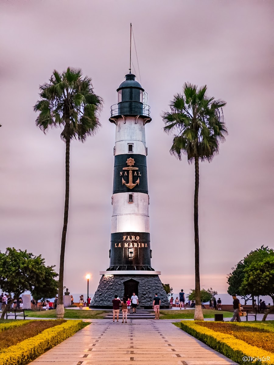 Faro La Marina