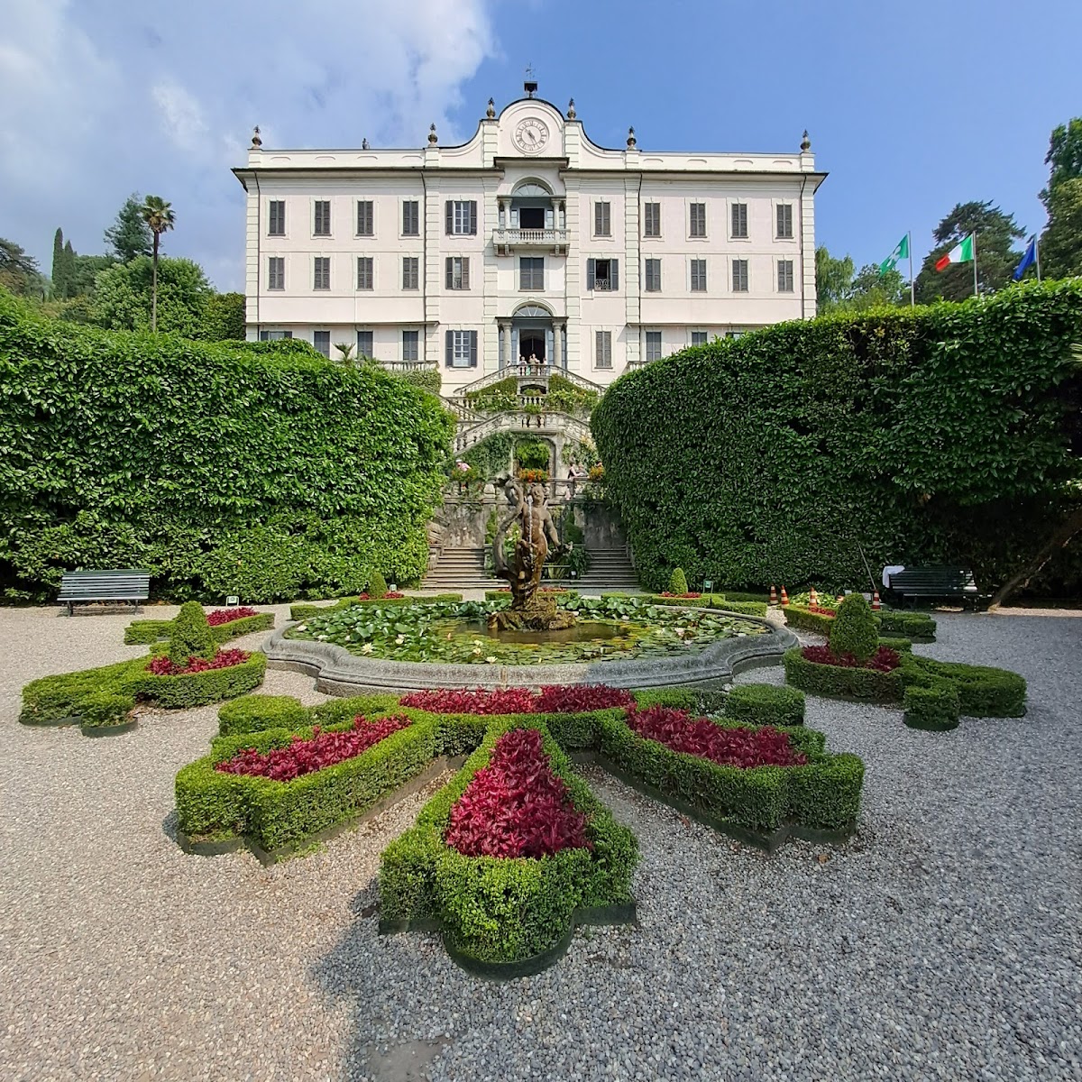 Giardini a Lago (Lakefront Gardens)