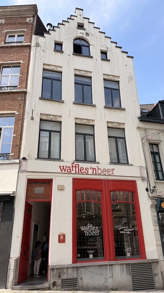 Waffles 'n Beer in Brussels Centre