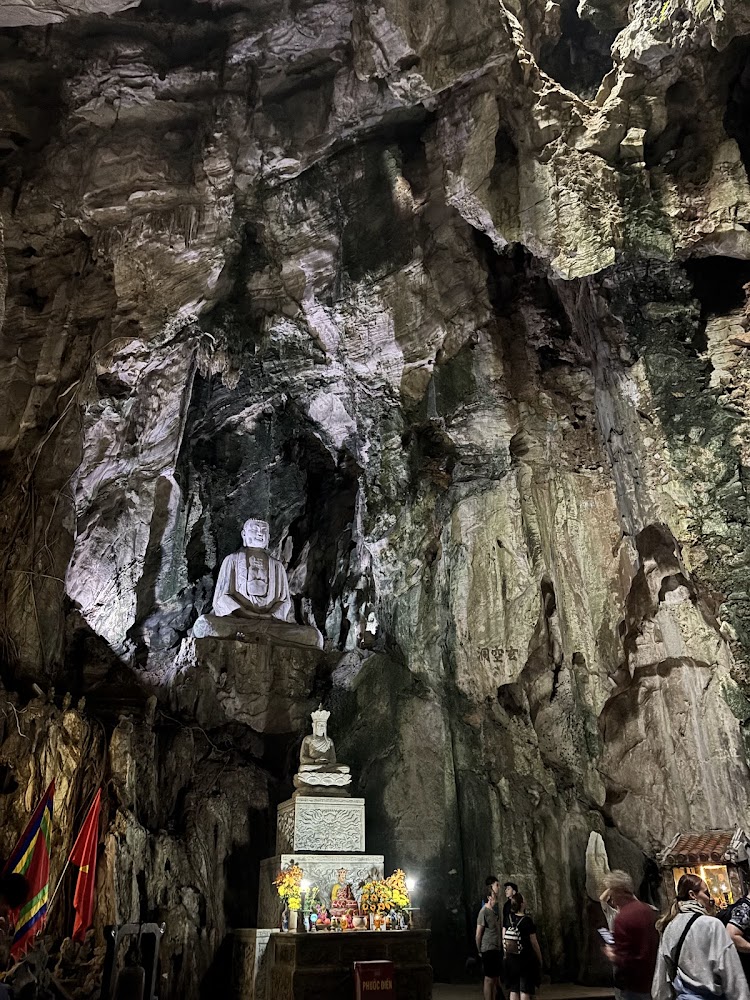 Huyen Khong Cave