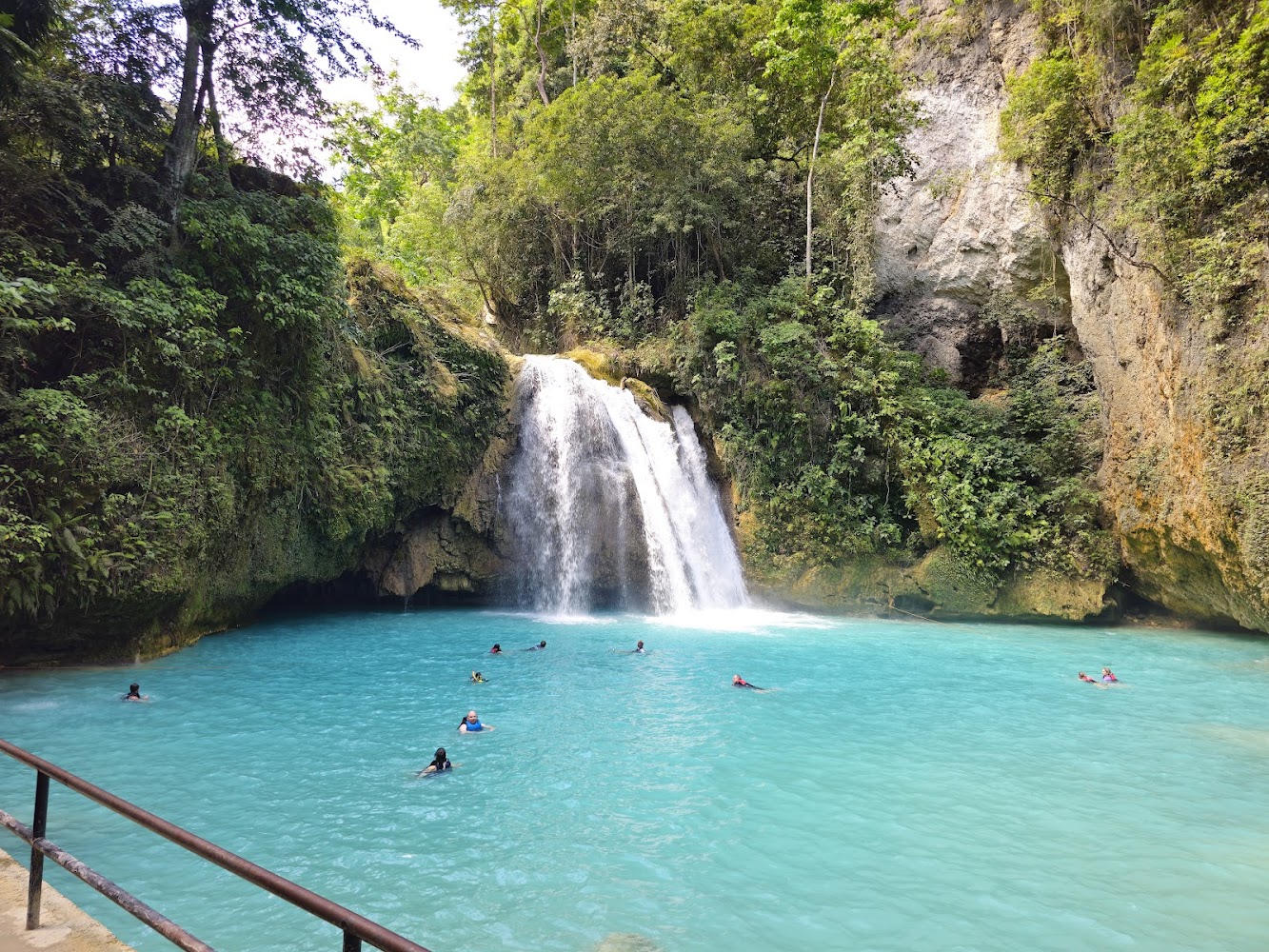 Kawasan Falls