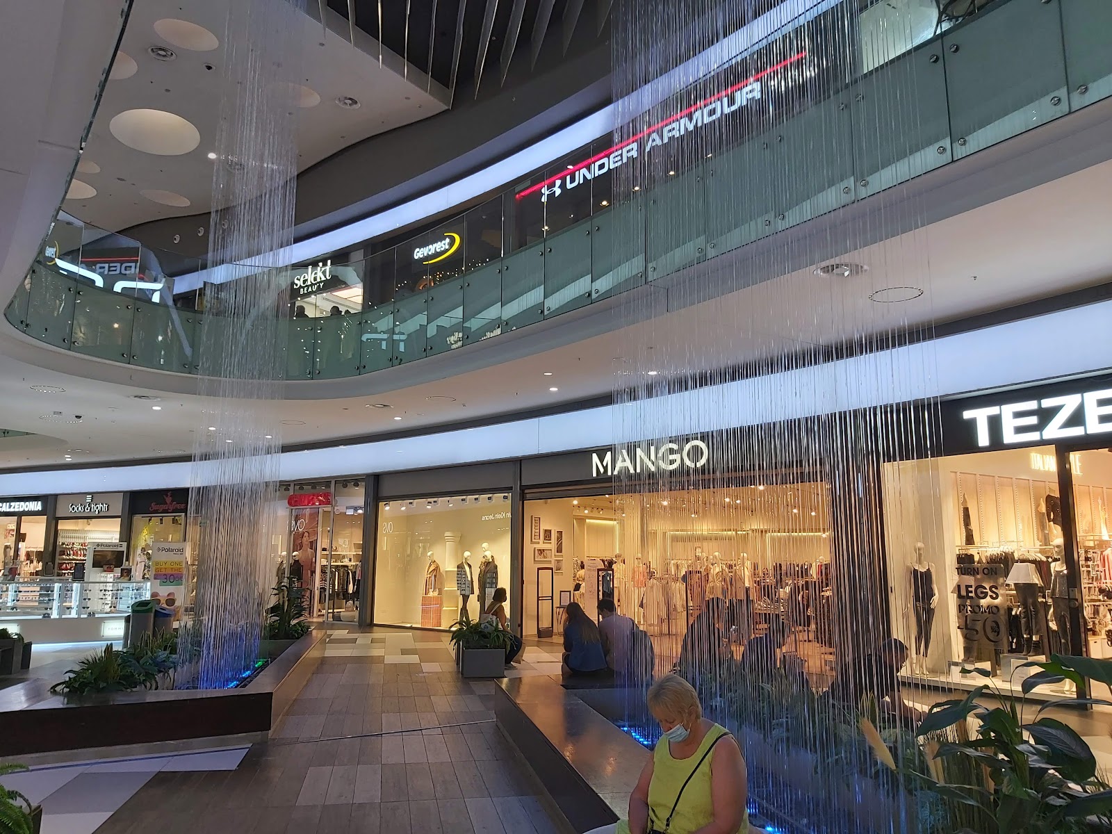 Kings Avenue Mall