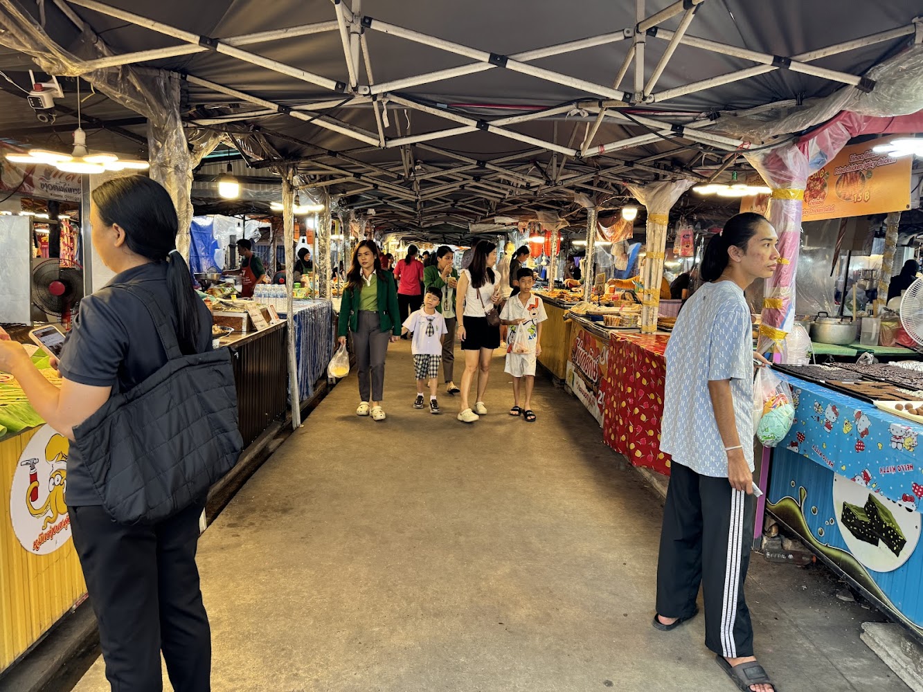 Krabi Walking Street (Night Market)