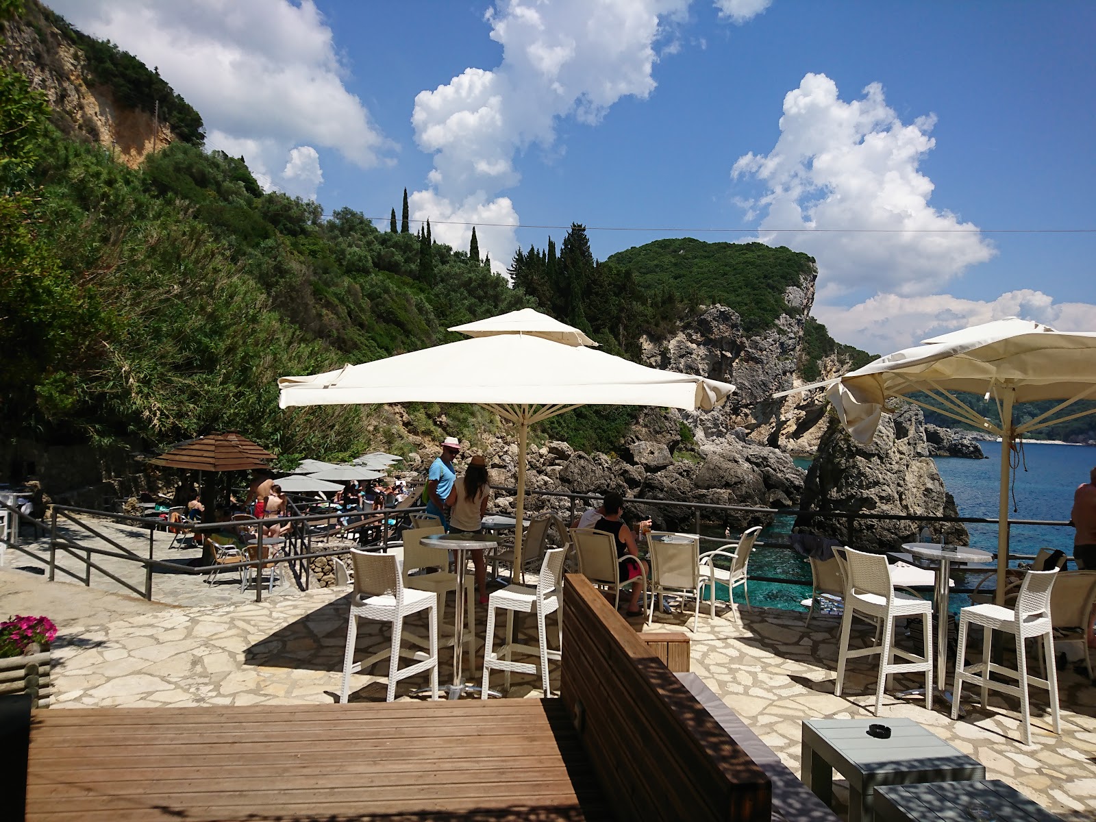 La Grotta Beach Bar
