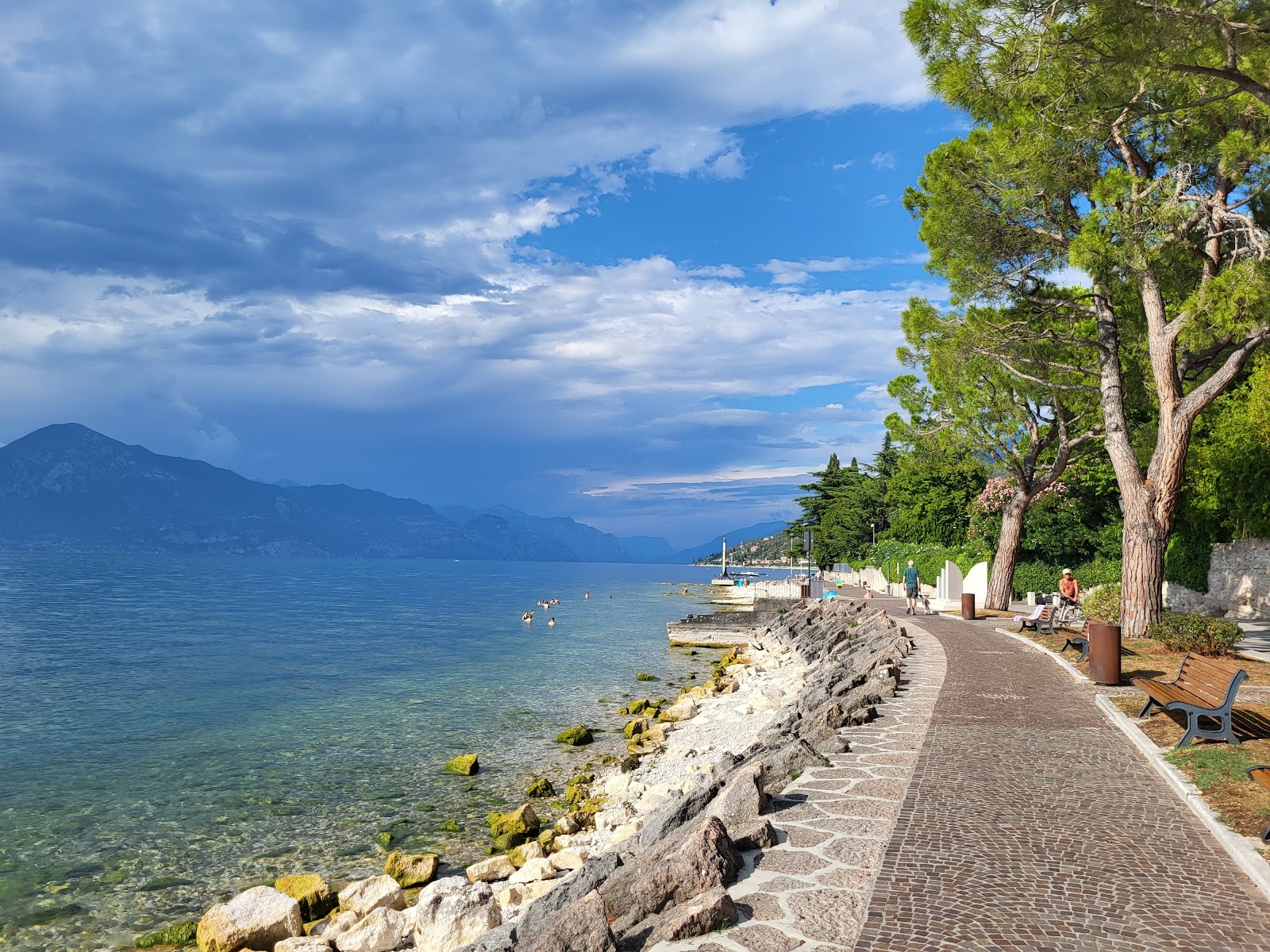 Lakefront Walk Torri del Benaco