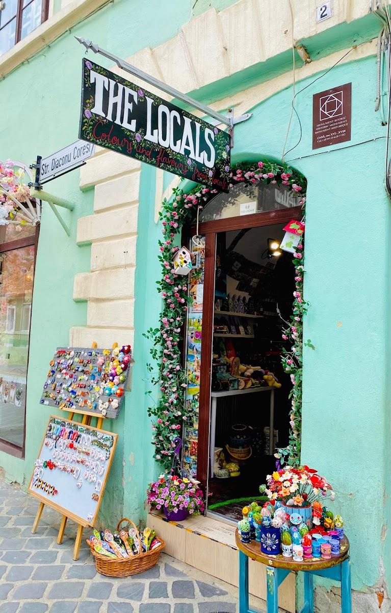 Local Souvenir Shops near Bran Castle