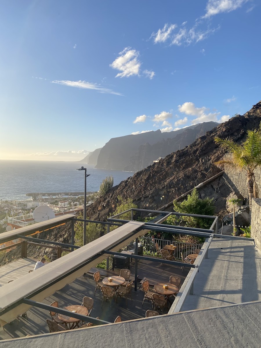 Los Gigantes Cliffs Viewpoint
