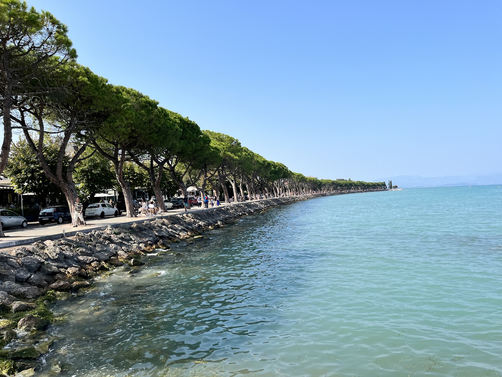 Lungolago di Lazise