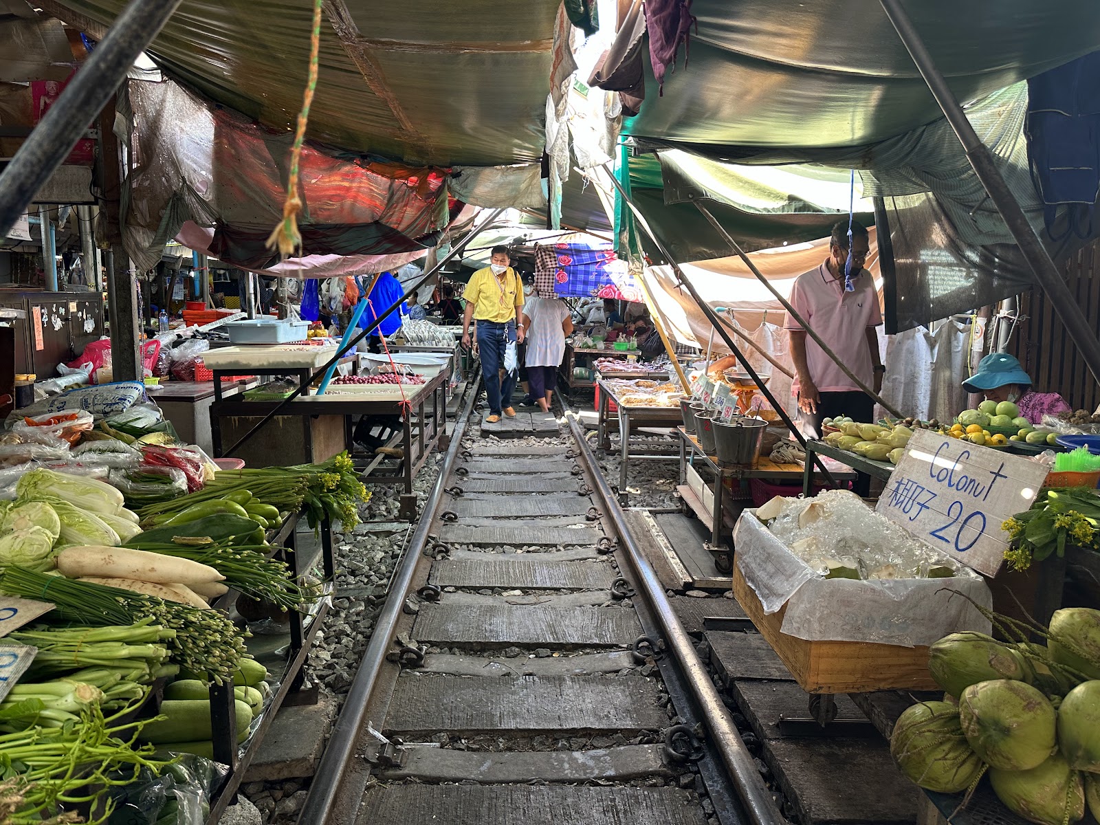 Maeklong Railway Market