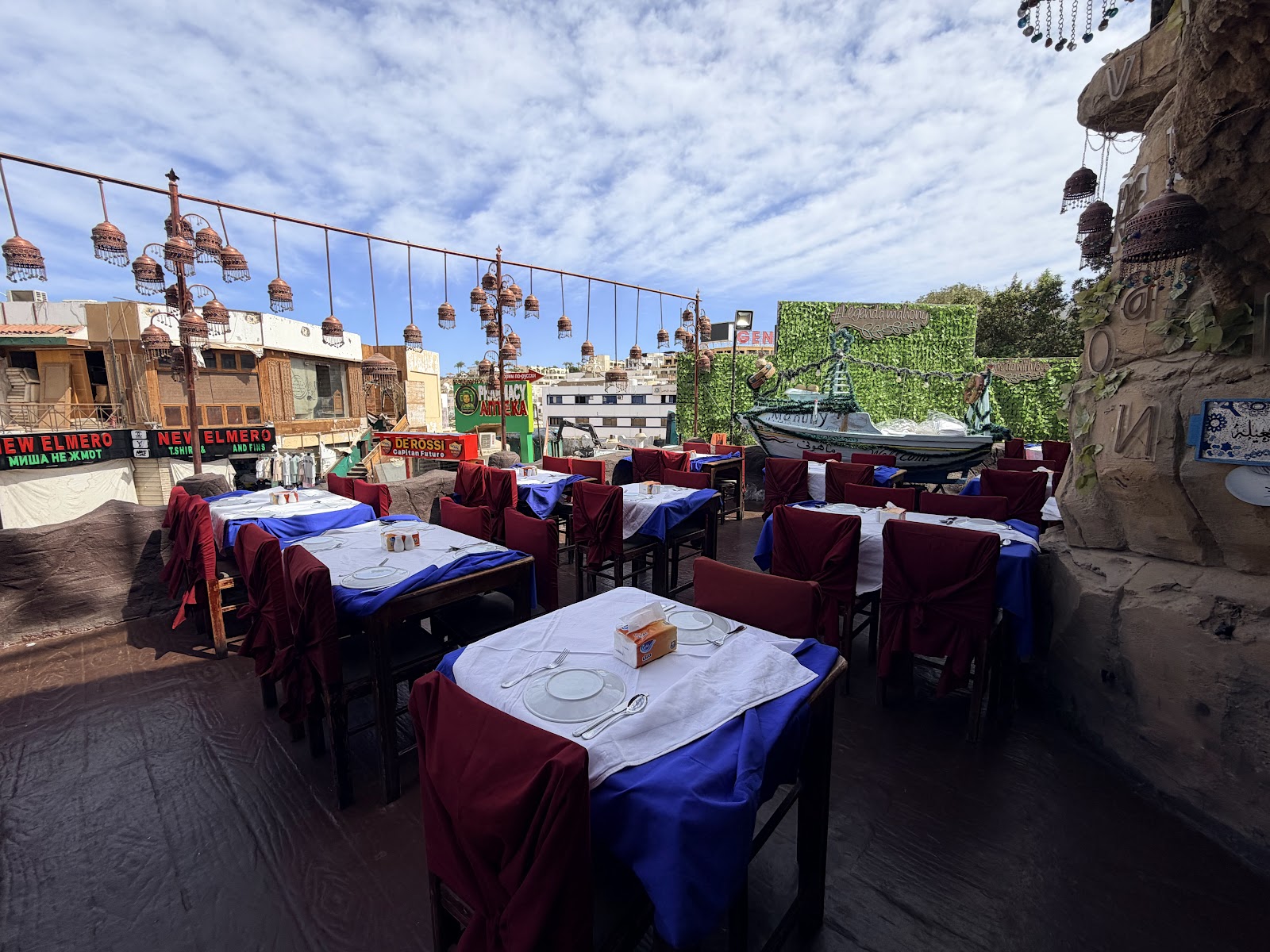 Mahoney's Irish Bar & Restaurant