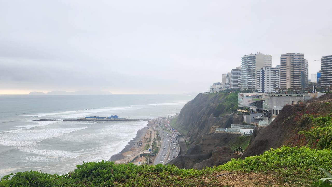 Miraflores Boardwalk South (towards Barranco)