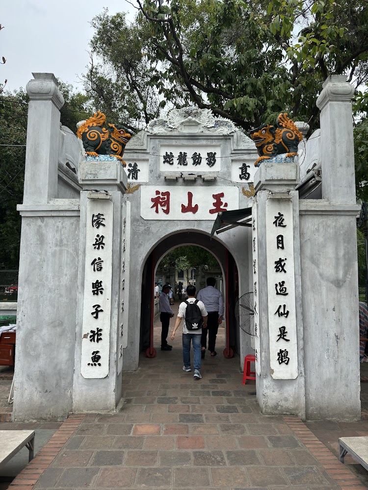 Ngoc Son Temple