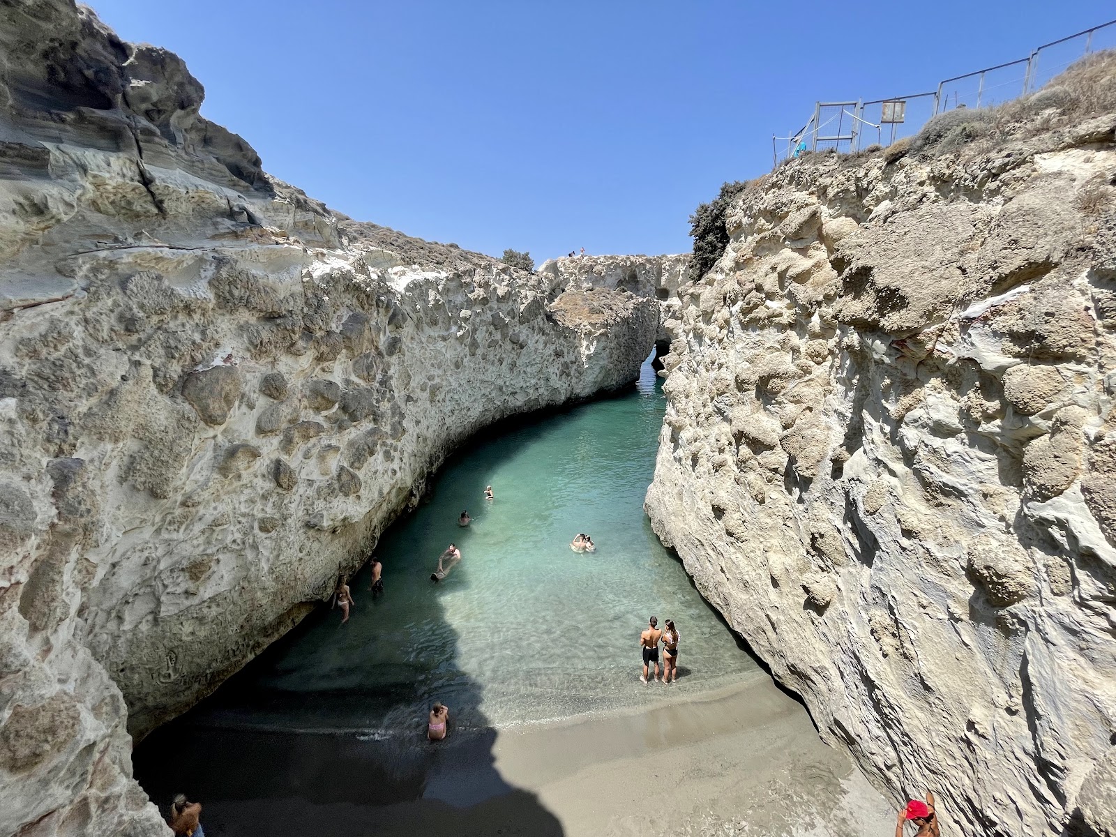 Papafragas Caves