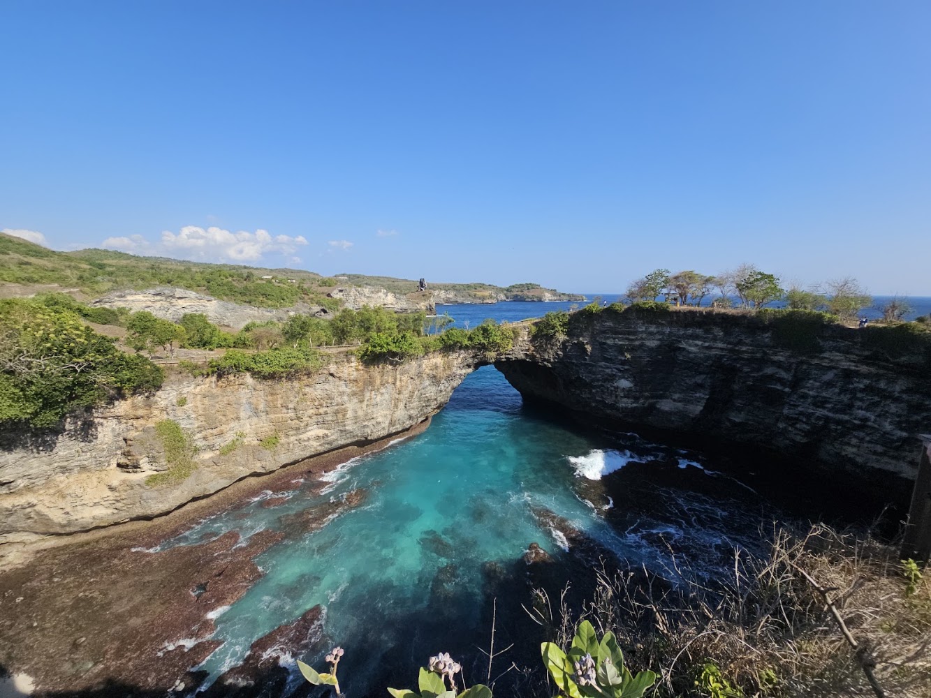 Pasih Uug (Broken Beach)