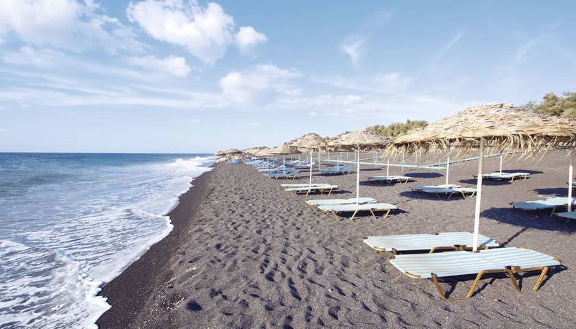 Perissa Beach