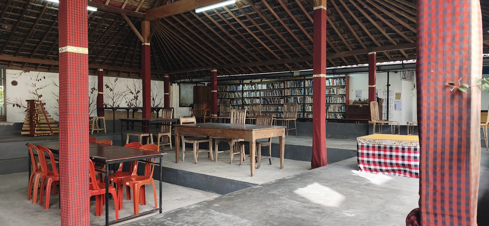 Pondok Pekak Library & Learning Centre