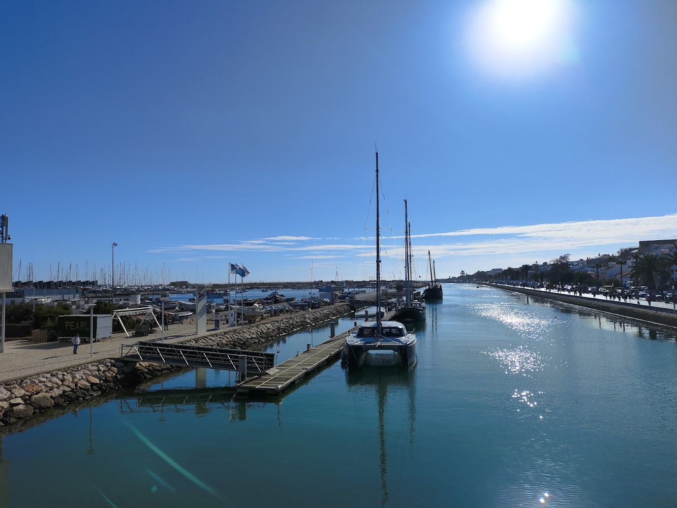 Ponte pedonal da Marina de Lagos