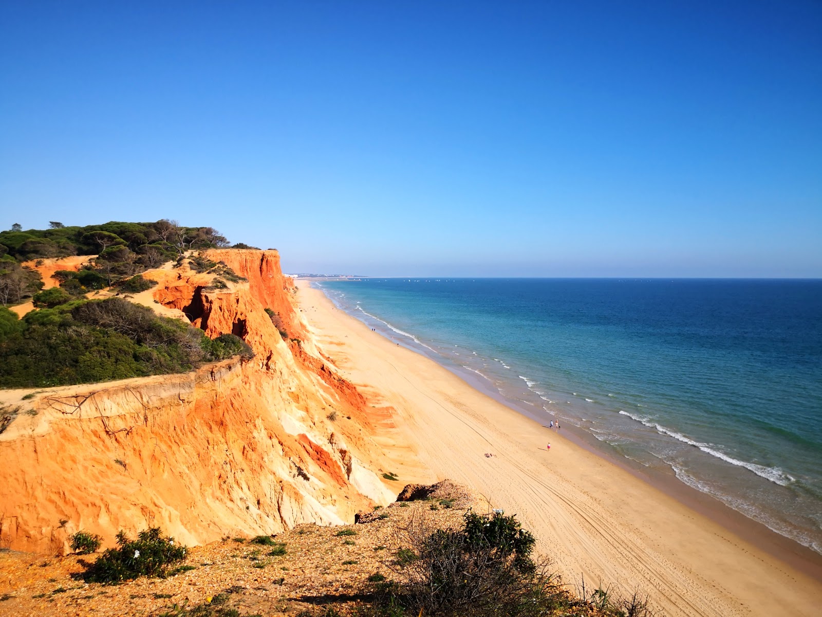 Rocha Baixinha Beach