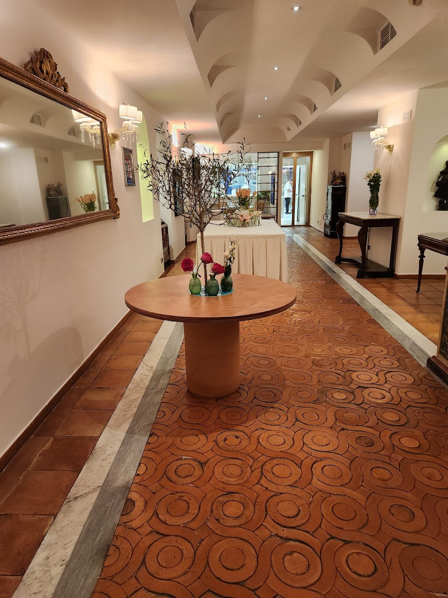 Rossellinis Restaurant