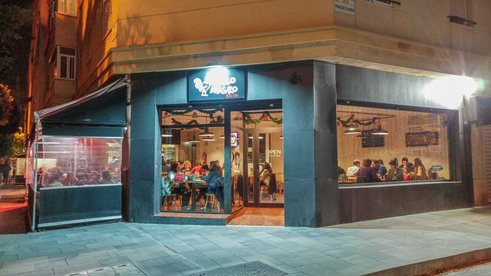 Bodega Bar El Gallo