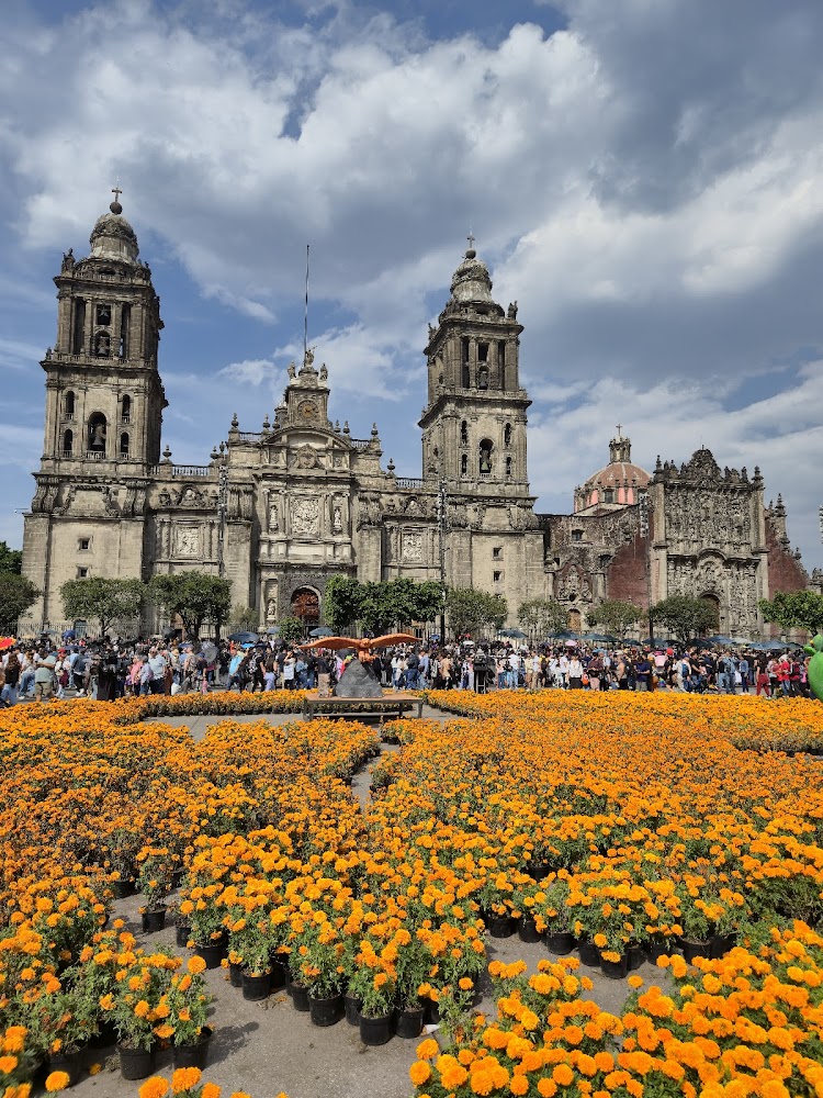 Constitution Plaza