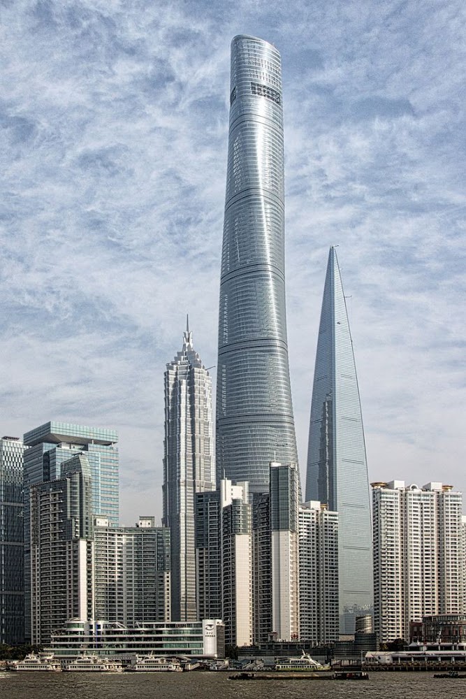 Shanghai Tower (Exterior View & Plaza)