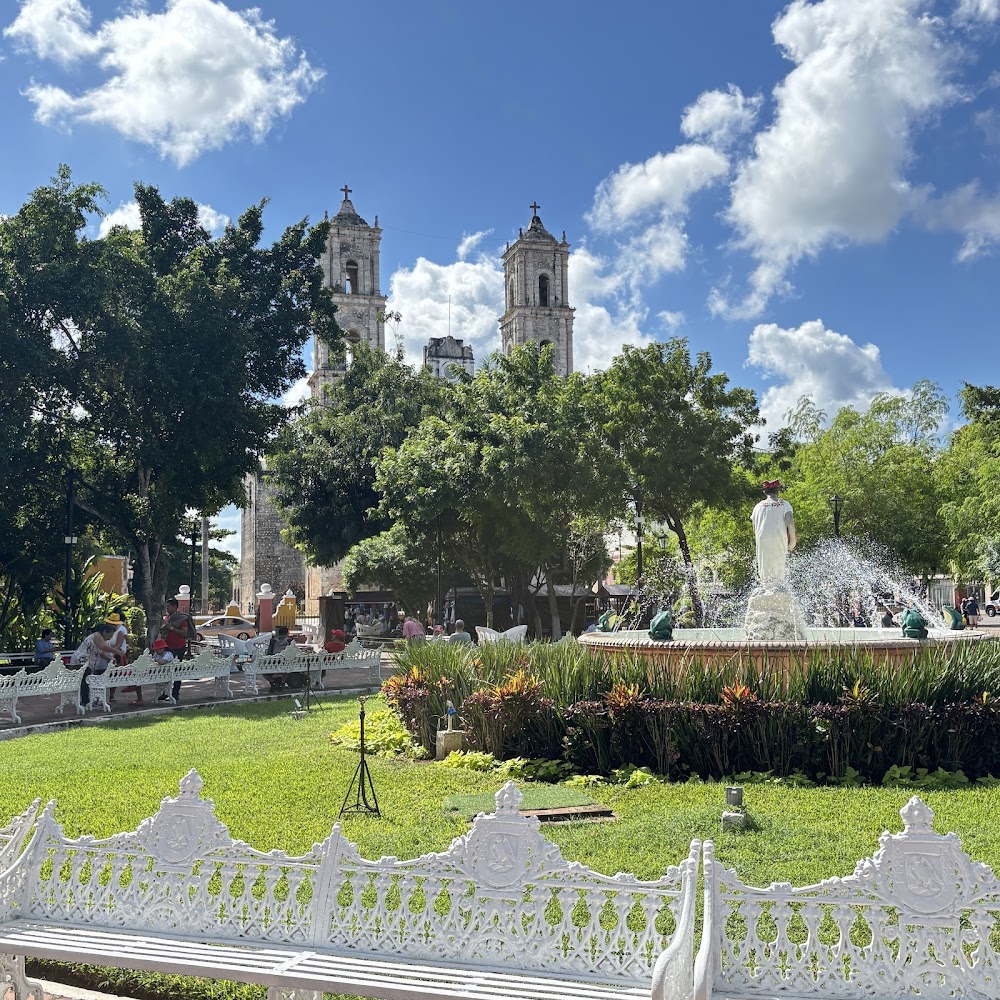 Parque Principal Francisco Cantón Rosado (Valladolid)