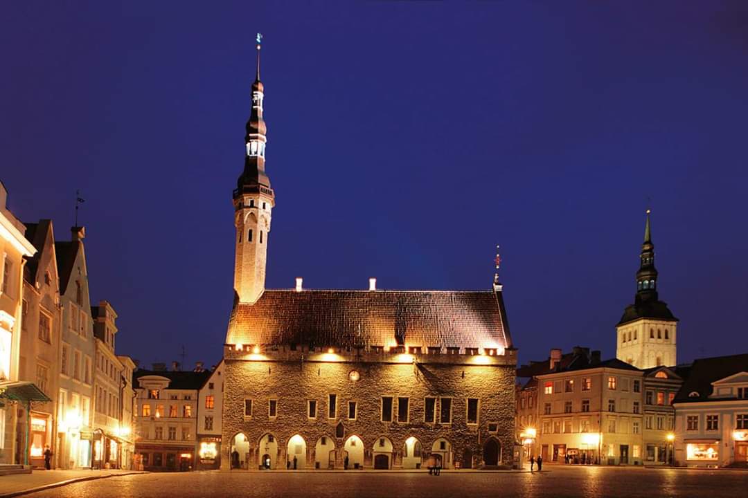 Town Hall Square (Raekoja plats)