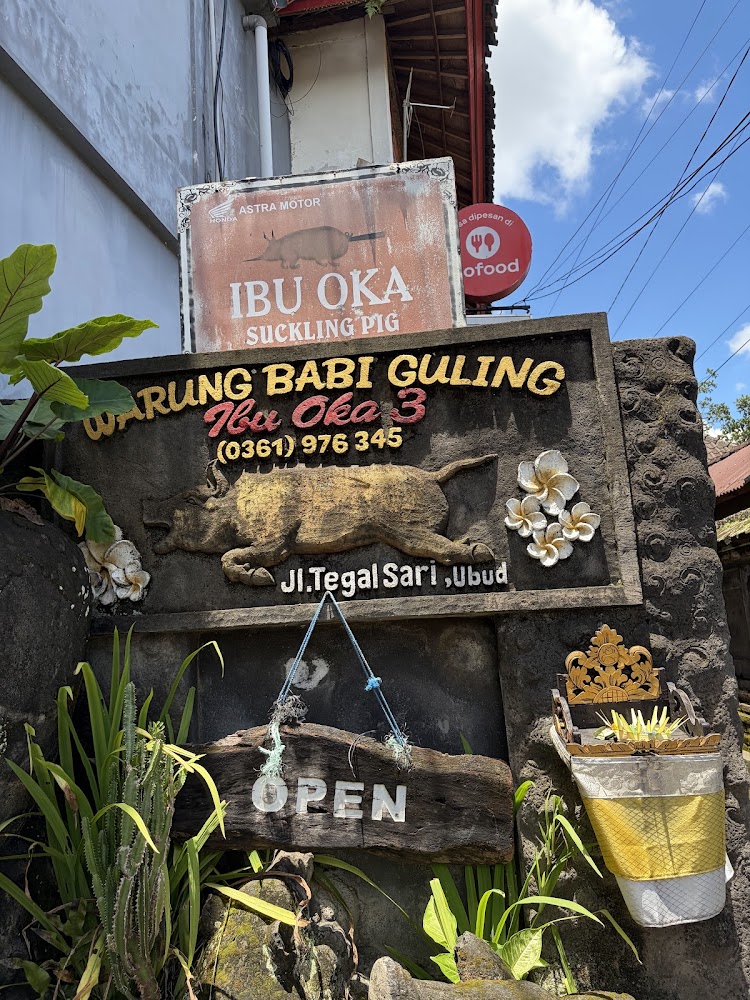Warung Babi Guling Ibu Oka 3
